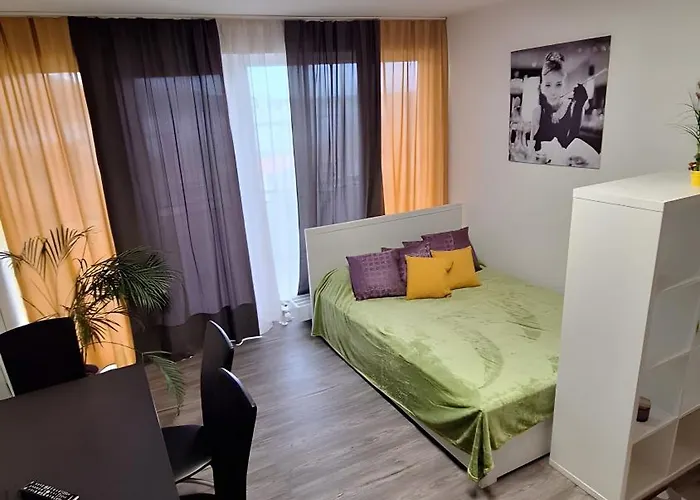 Hills In * Bad Bergzabern